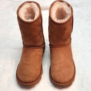 UGG boots in neutral color